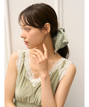 【MUCHA】リリー柄フロッキーシュシュ