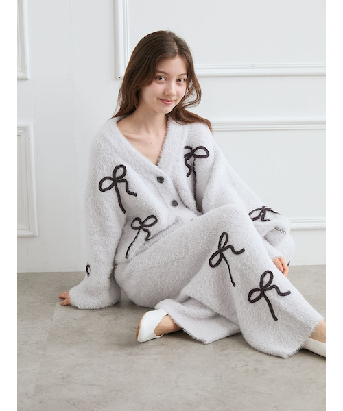 ジェラートピケ　リボンプルオーバー　ロングパンツ　香港限定　新品未使用　タグ付き ジェラートピケ リボンプルオーバー ロングパンツ 香港限定 新品未使用