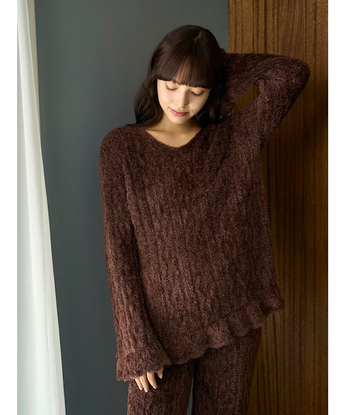 フェザー柄編みプルオーバー