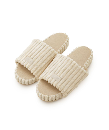 ワイドリブルームシューズ