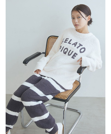 パウダーロゴジャガードプルオーバー&ロングパンツセット