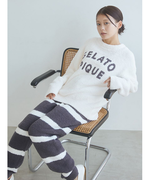 パウダーロゴジャガードプルオーバー&ロングパンツセット