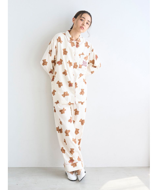 【HOLIDAY】ベア柄ネルロングパンツ