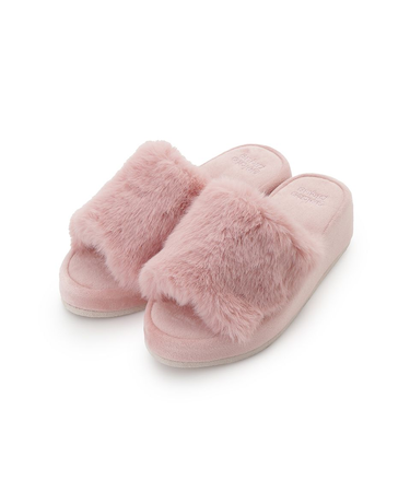 ファールームシューズ