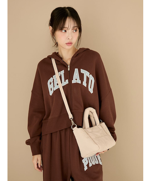 ロゴショルダーバッグ