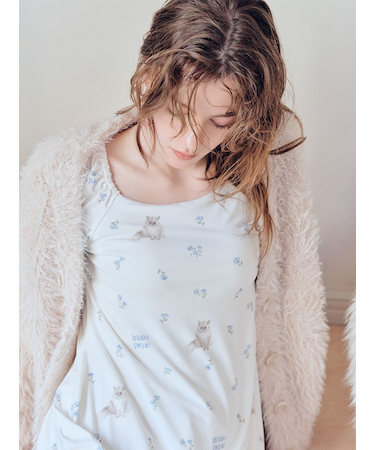 フラワーキャット柄カップインプルオーバー