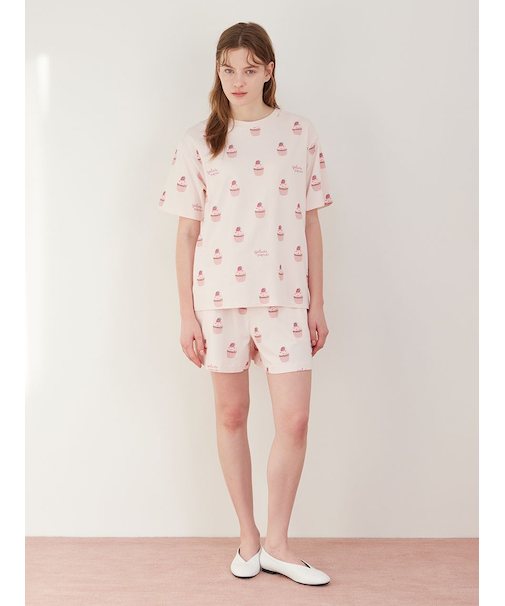 カップケーキ柄ショートパンツ