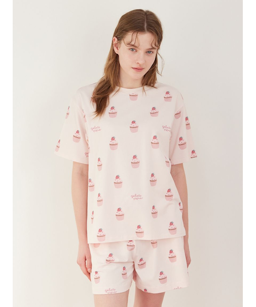 カップケーキ柄Tシャツ