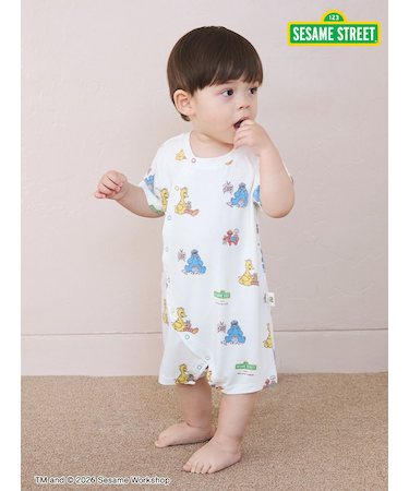 【SESAME STREET】【BABY】総柄ロンパース