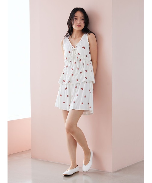ストロベリー柄ショートパンツ