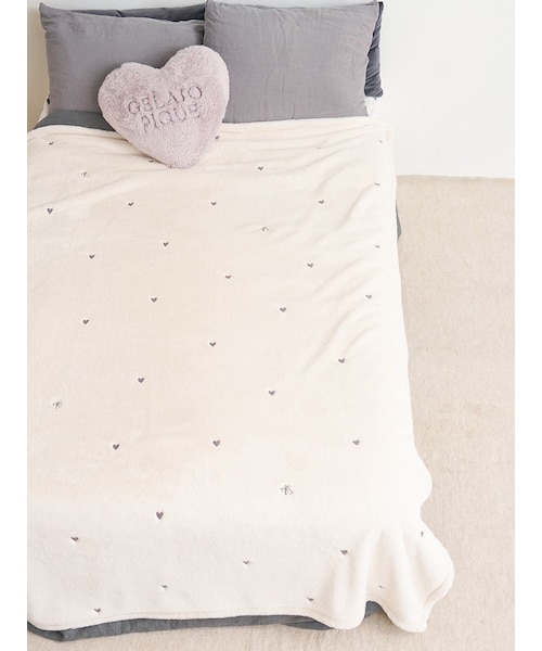 ジェラートピケハートロゴちび刺繍毛布 Sleep】ハートモノグラム柄刺繍毛布｜ジェラートピケの通販｜&mall