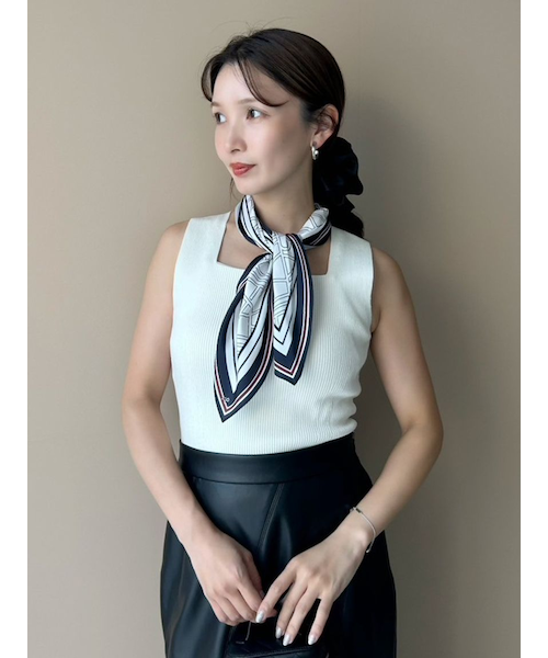 IRENE アイレネ　スプリングニット　テープ使いデザインスリーブリブニット IRENE アイレネ スプリングニット テープ使いデザインスリーブ