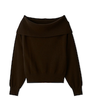 ワイドカラーオフショルダープルオーバー