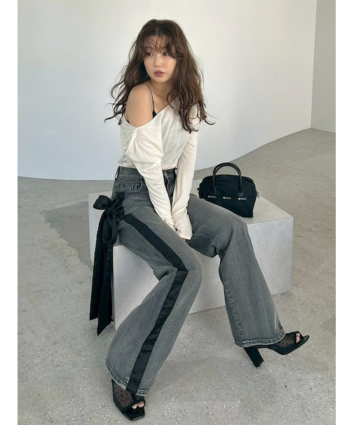 【00サイズ】リボンモチーフストレートワイドデニム