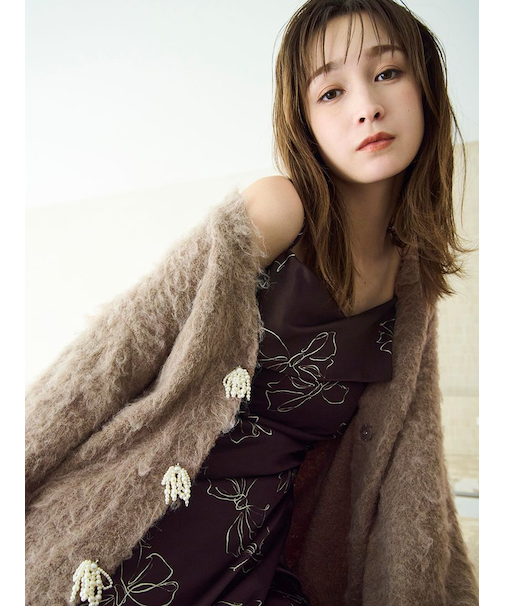 パールリボンシャギーミドルＶネックカーディガン