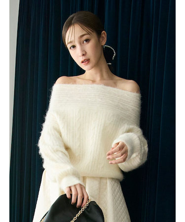 アルパカシャギーケーブルオフショルニット