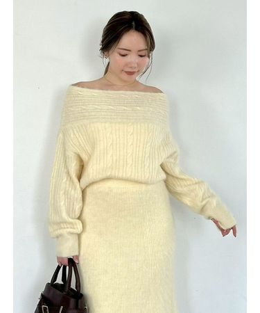 アルパカシャギーケーブルオフショルニット