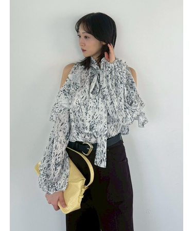 【限定カラー】2wayショルダーフリルボウタイブラウス