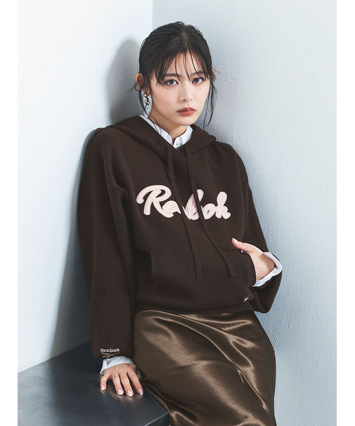 【Reebok× FRAY I.D】サテンロゴニットフーディー