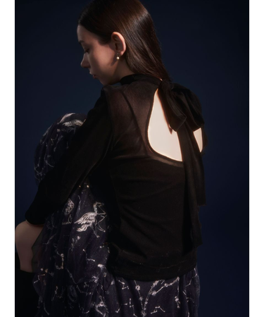 バックオープンフロッキーチュールトップス