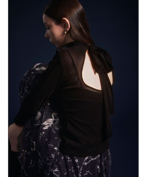 バックオープンフロッキーチュールトップス