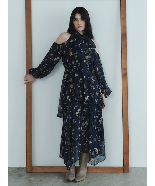 00サイズ】フラワープリントオフショルティアードワンピース｜フレイ