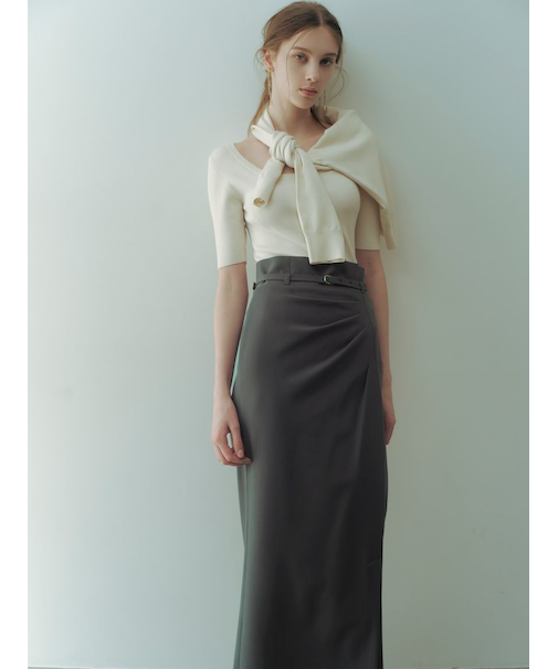 ベルト付きタックデザインストレートスカート