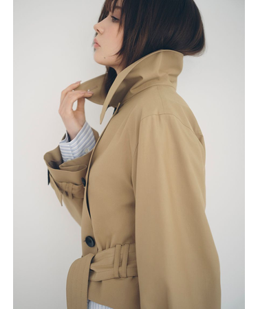ボリュームスリーブショートトレンチコート／撥水