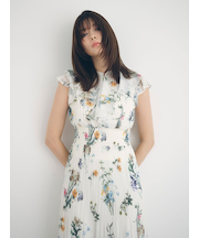 【00サイズあり】フリルウエストシャーリングプリントワンピース／ウォッシャブル