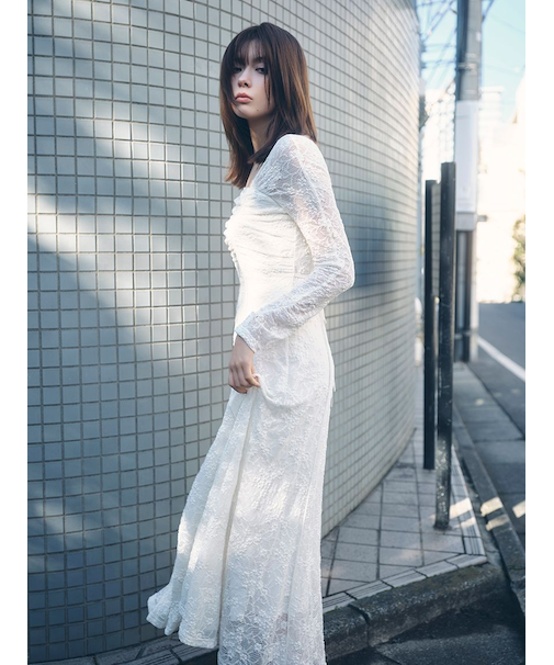 スクエアネックストレッチレースワンピース