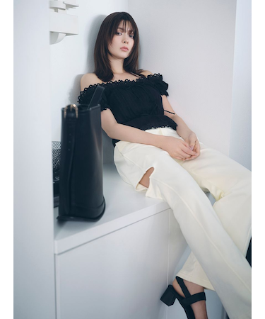 カットアウトスウェットパンツ