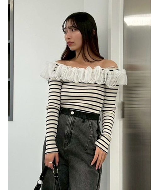 フリルコンビオフショルダーリブニット