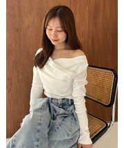 ギャザーオフショルカットソー