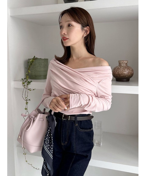 ギャザーオフショルカットソー