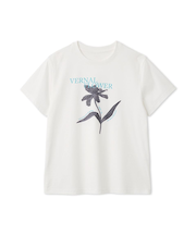 コンパクトフラワープリントTシャツ