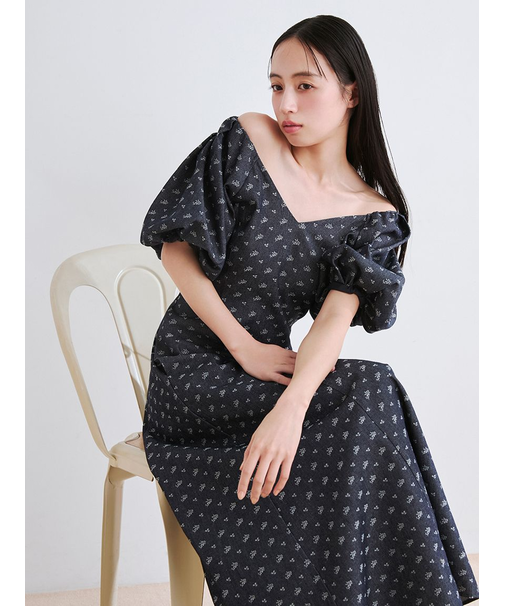 【00サイズあり】ボリュームパフスリーブワンピース