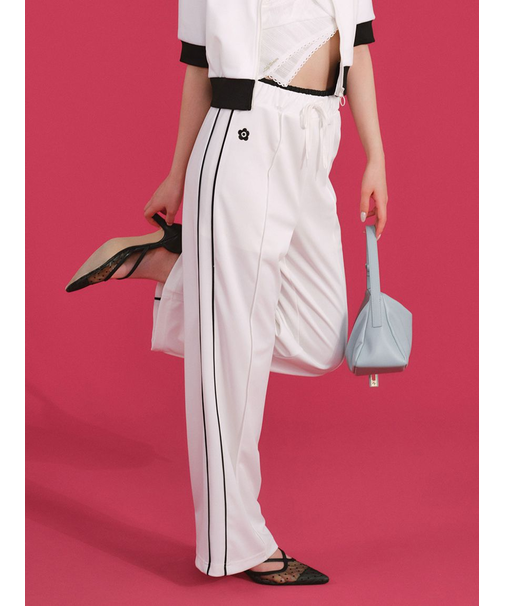 【LILY BROWN×MARY QUANT】デイジー刺繍セミフレアトラックパンツ