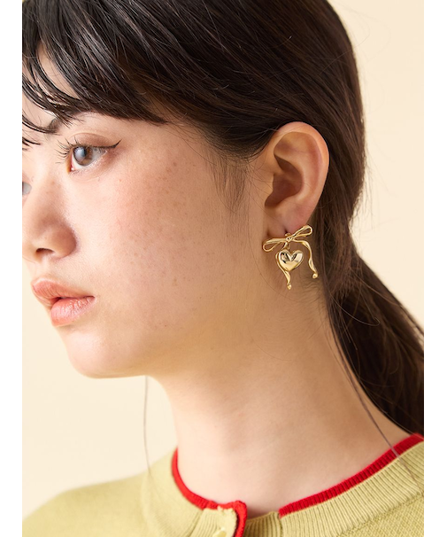 ハートリボンピアス