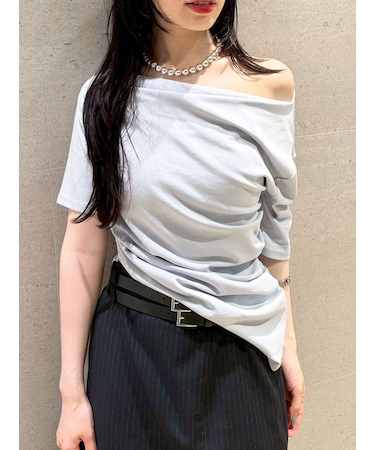 ドレープオフショルカットソー