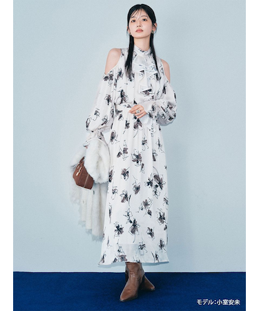 ショルダーオープンワンピース