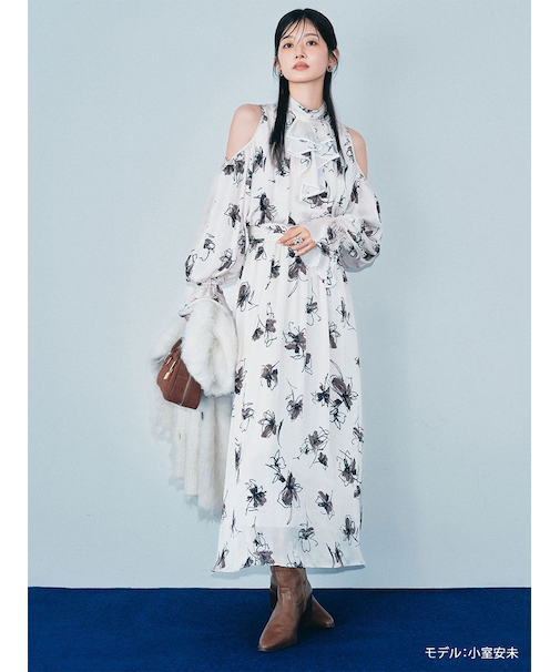 ショルダーオープンワンピース