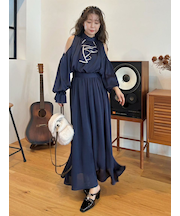 ショルダーオープンワンピース