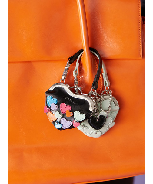 ラブリーポーチコインチャーム(Hearts2Hearts着用)