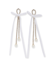 ベルベットリボンピアス