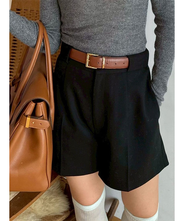 ベルト付きショートパンツ