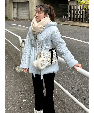 【LILY BROWN×MARY QUANT】デイジーチャーム付きキルトダウンミドルコート(Hearts2Hearts着用)