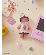 LILY BROWN | MNHキーリング