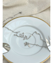 Lilyモチーフネックレス