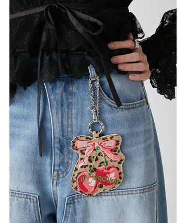 エンブロイダリーミラーチャーム