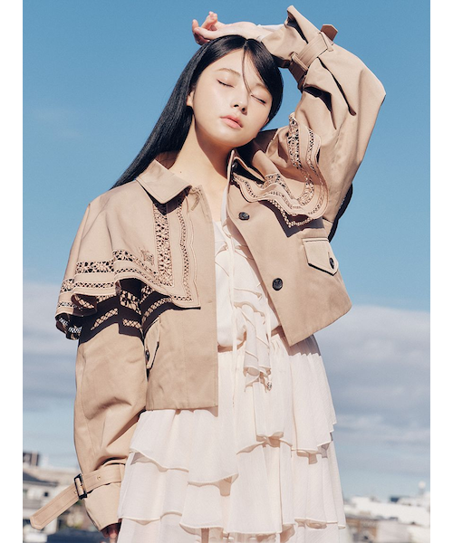 Lily Brown 2WAYケープコート　タグ付き 2wayエンブロイダリーケープコート｜リリーブラウンの通販｜&mall